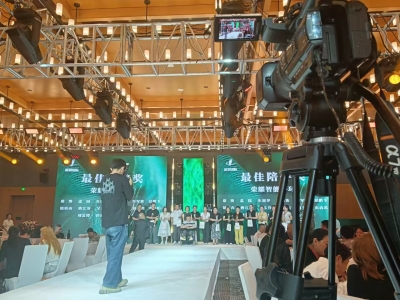 �zӰ���z��